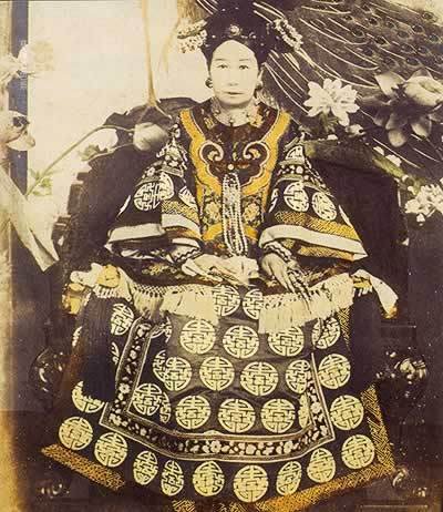 慈禧太后爱看戏 用京剧诅咒光绪早死 - 三国文史 - 三国演义电子辞典