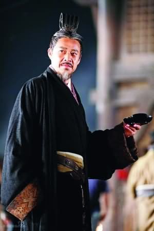 曹操怎样解决下属左右派别斗争